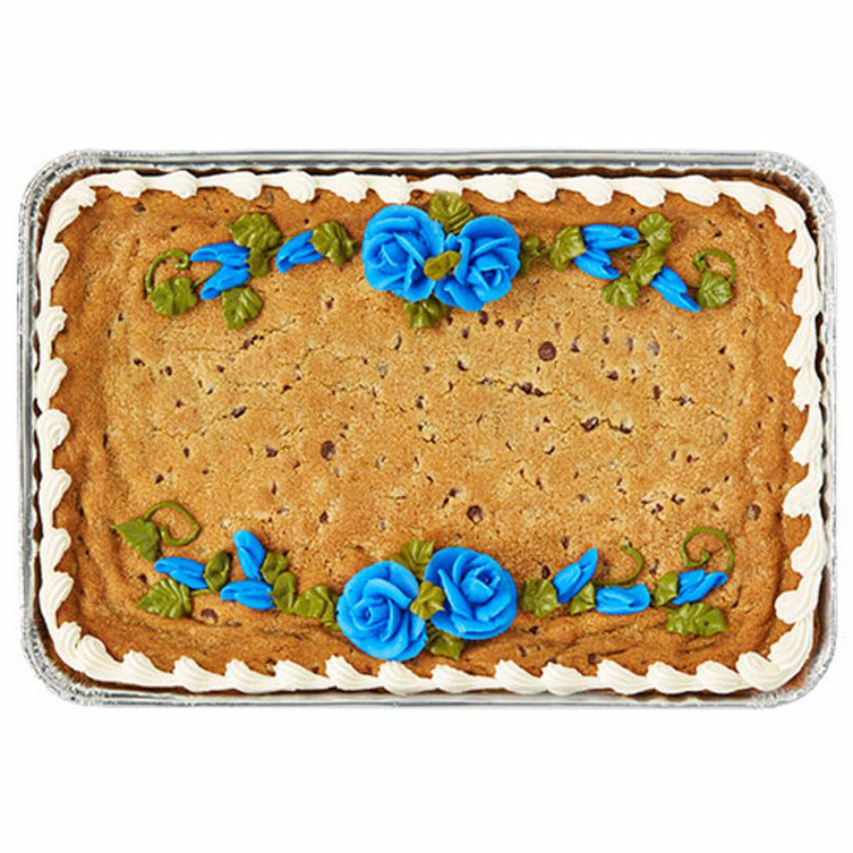 Calories in Wegmans 1/4 Sheet Ultimate Chocolate Chip Cookie Cake