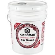 Kikkoman Traditionally Brewed Soy Sauce--Brassée Traditionnellement Sauce Soja Kikkoman Traditionally Brewed Soy Sauce