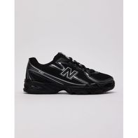 New Balance 740