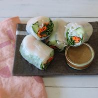 Luke's Shrimp & Veggie Spring Roll
