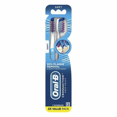 Oral-B Pro-Health Superior Clean Manual Toothbrush, Soft