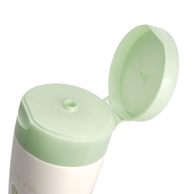 Aveeno® Positively Radiant Skin Brightening Daily Scrub