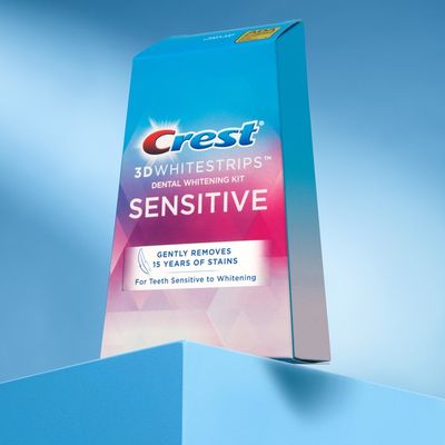 Crest 3D White Whitestrips Gentle Routine Teeth Whitening Kit