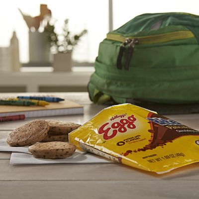 Eggo Mini Frozen Pancakes, Frozen Breakfast, All Day Kids Snacks, Chocolatey Chip
