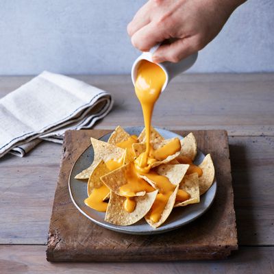 Daiya Dairy Free Cheddar Style Deluxe Cheeze Sauce