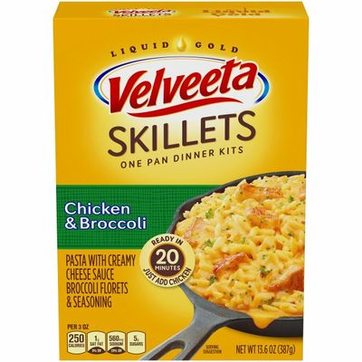 VELVEETA Chicken & Broccoli One Pan Dinner Kit with Orzo Pasta, Cheese Sauce, Broccoli Florets & Seasoning