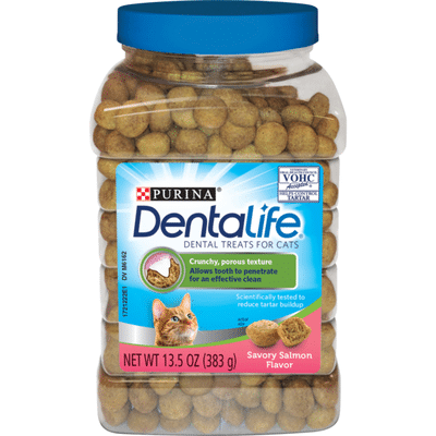 Purina DentaLife Made in USA Facilities Cat Dental Treats, Savory Salmon Flavor