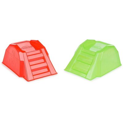 JW Pet Walk Up Small Animal Barn Medium