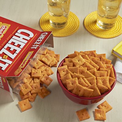 Cheez-It Cheese Crackers, Baked Snack Crackers, Office and Kids Snacks, Cheddar Jack