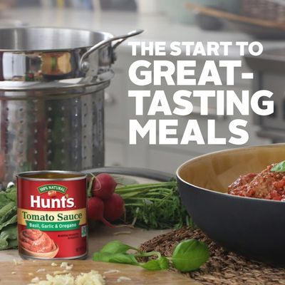 Hunt's Tomatoes Sauce With Basil Garlic And Oregano