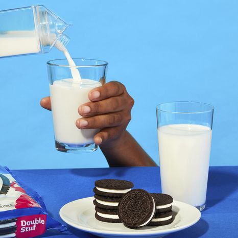 Oreo Double Stuf Chocolate Sandwich Cookies, Family Size 18.71 oz
