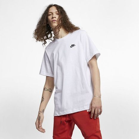 Nike Men's Sportswear Club T-Shirt
