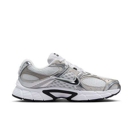 Nike Women's Nike V5 RNR Casual Shoes, Size 8 - White, Chrome & Black