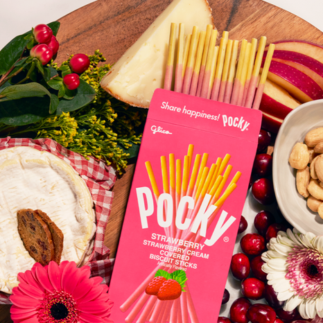 Pocky Strawberry