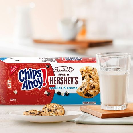 CHIPS AHOY! Chewy Hershey'S Cookies 'N' Creme Bar-Inspired Cookies 9.58 oz