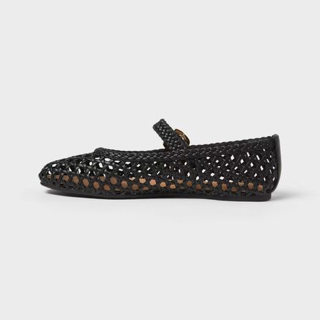 Universal Thread Women’s Royce Shoes with Memory Foam Insole, Size 7 - Matte Black