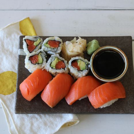 Luke’s Local Salmon Nigiri & Roll Combo