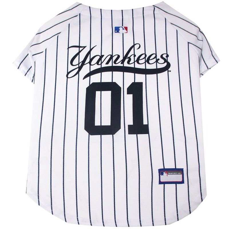 red yankees jersey