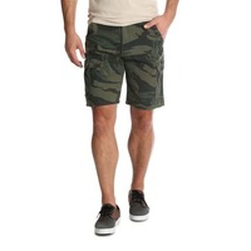 wrangler cargo shorts size 34